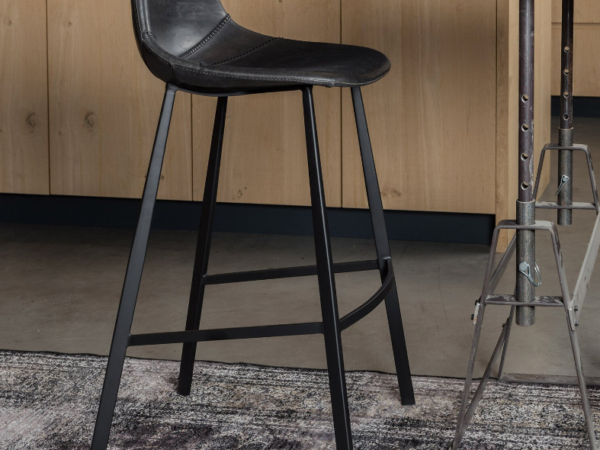Chaise haute Dutchbone simili cuir noir DESIR - OCCASION – Image 3