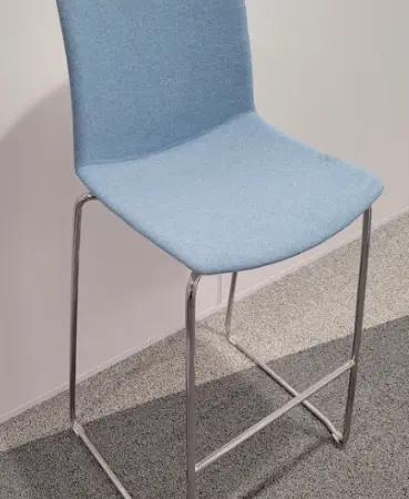 Chaise haute assise en tissu bleu GENEVIEVE - OCCASION – Image 2