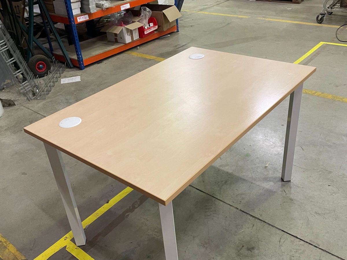 Bureau individuel Kinnarps 120x80 bois/blanc ORACLE - OCCASION – Image 4