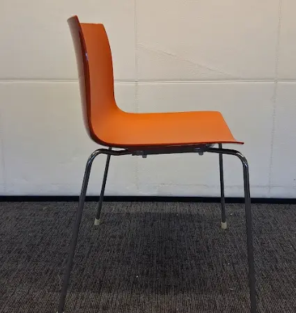 Chaise de réunion Catifa by ARPER orange RELAX _ OCCASION – Image 3
