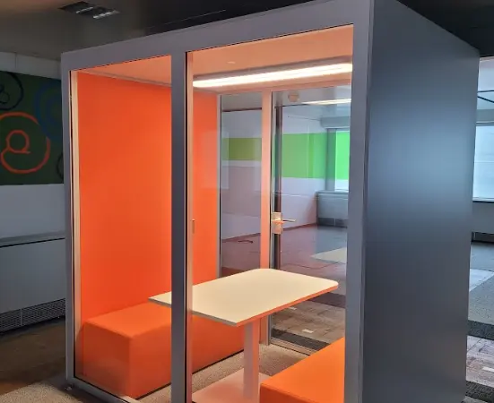 Cabine acoustique 4 places König+Neurath BASILIC orange - OCCASION – Image 2