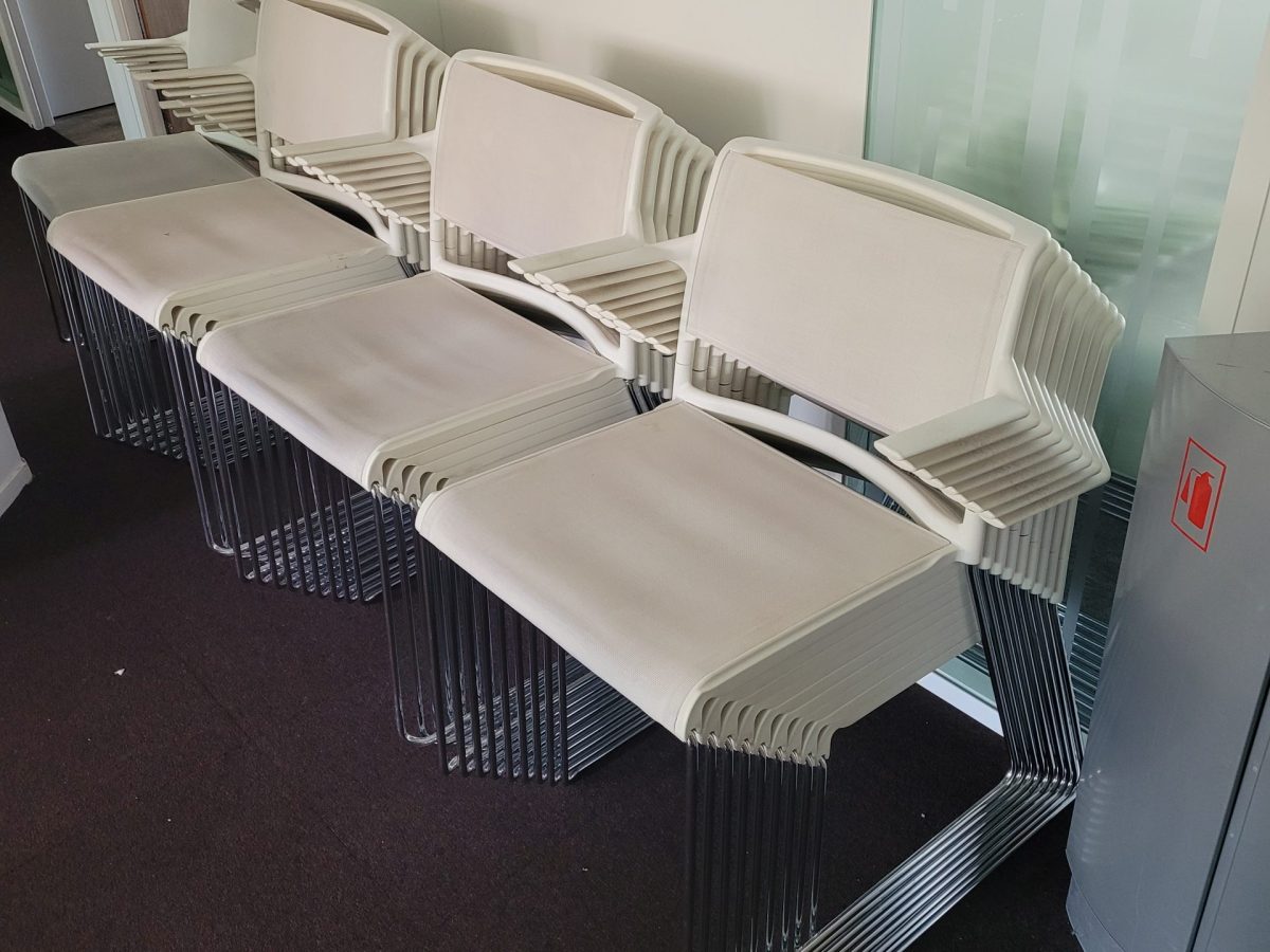 Chaise de réunion empilable Wilkahn blanche SWEET - OCCASION – Image 2