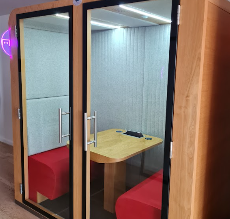 Cabine acoustique duo SBS bois/assise rouge - OCCASION – Image 2