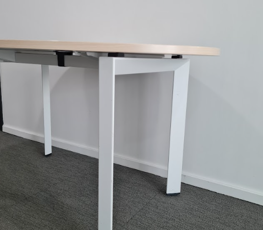 Table ovale Steelcase bois 140x90x72 KINA - OCCASION – Image 3