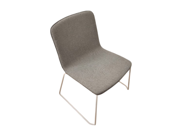 Chaise-empilable-en-tissus-gris-DESIR-6-OCCASION