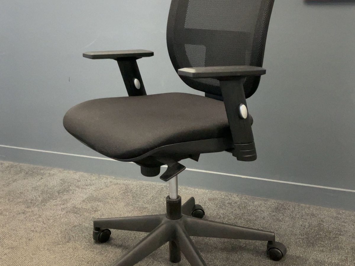 Fauteuil de bureau Tertio noir avec accoudoirs JOBI - OCCASION – Image 3