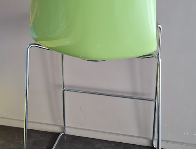 Chaise haute empilable Arper Catifa blanc/vert KINA - OCCASION – Image 2