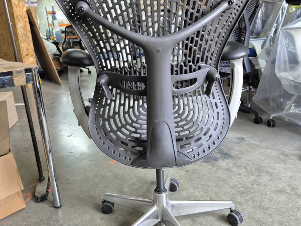 Fauteuil ergonomique Mirra 1 Triflex Herman Miller gris/minéral/chrome - OCCASION – Image 2