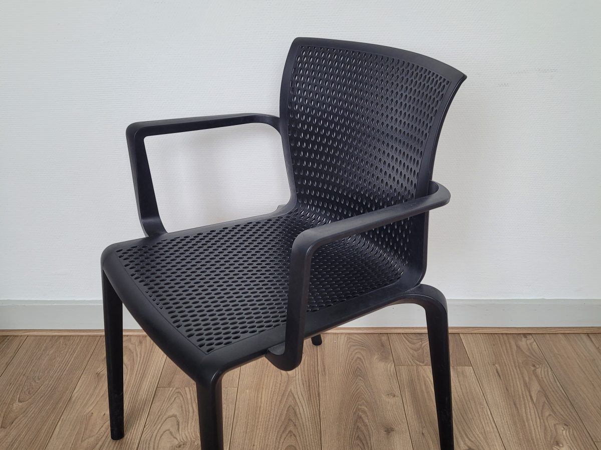 Chaise empilable DOCKER DISQUE noir - OCCASION – Image 3