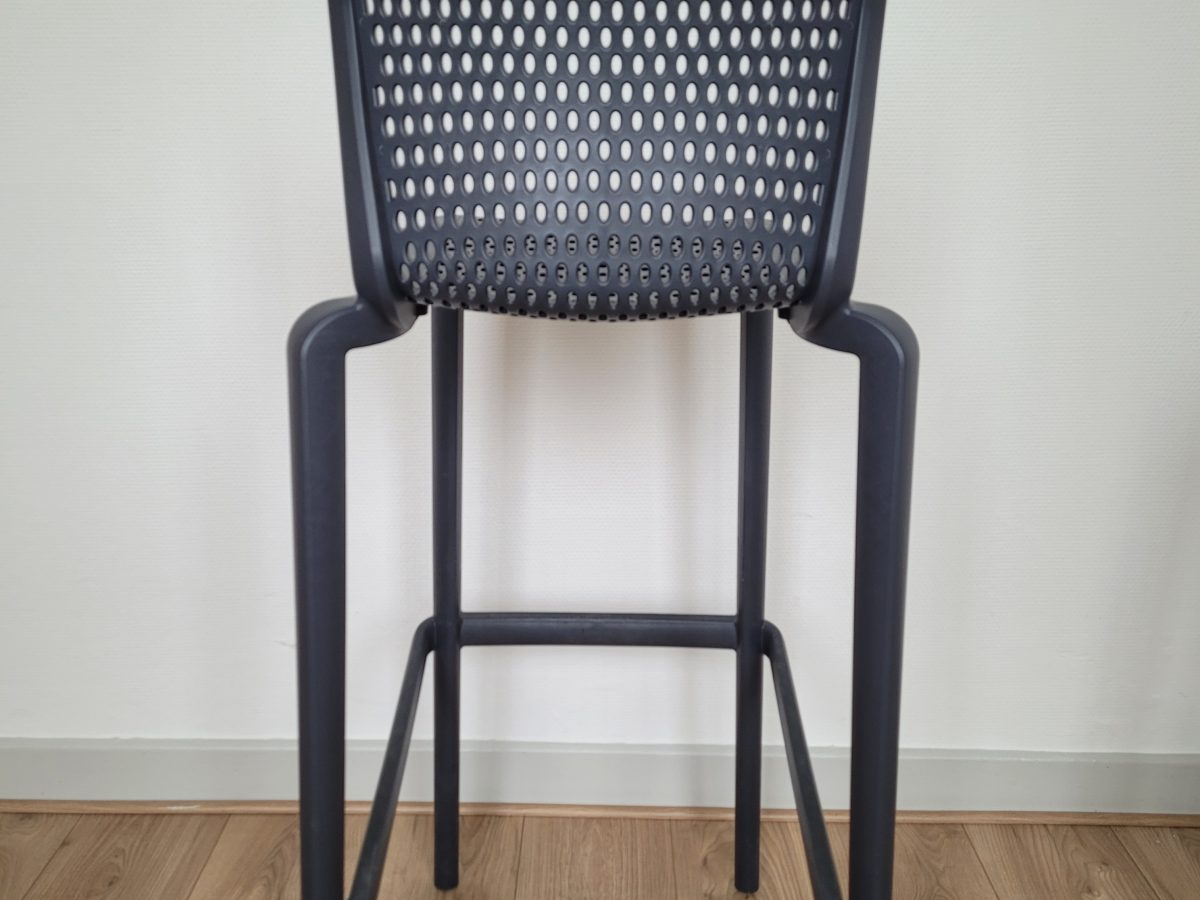 Chaise haute empilable Docker DISQUE grise - OCCASION – Image 4