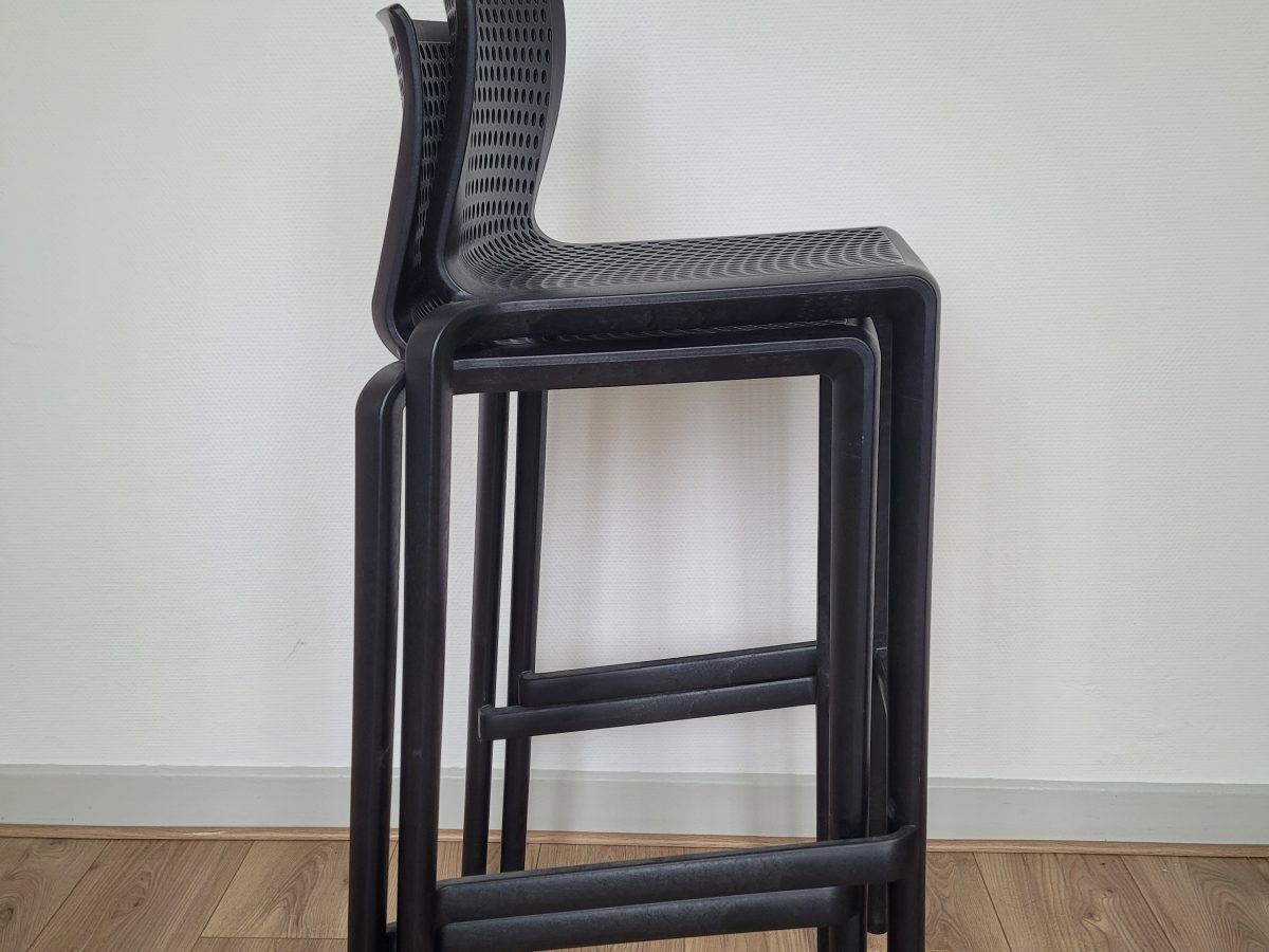 Chaise haute empilable DOCKER DISQUE noire - OCCASION – Image 7