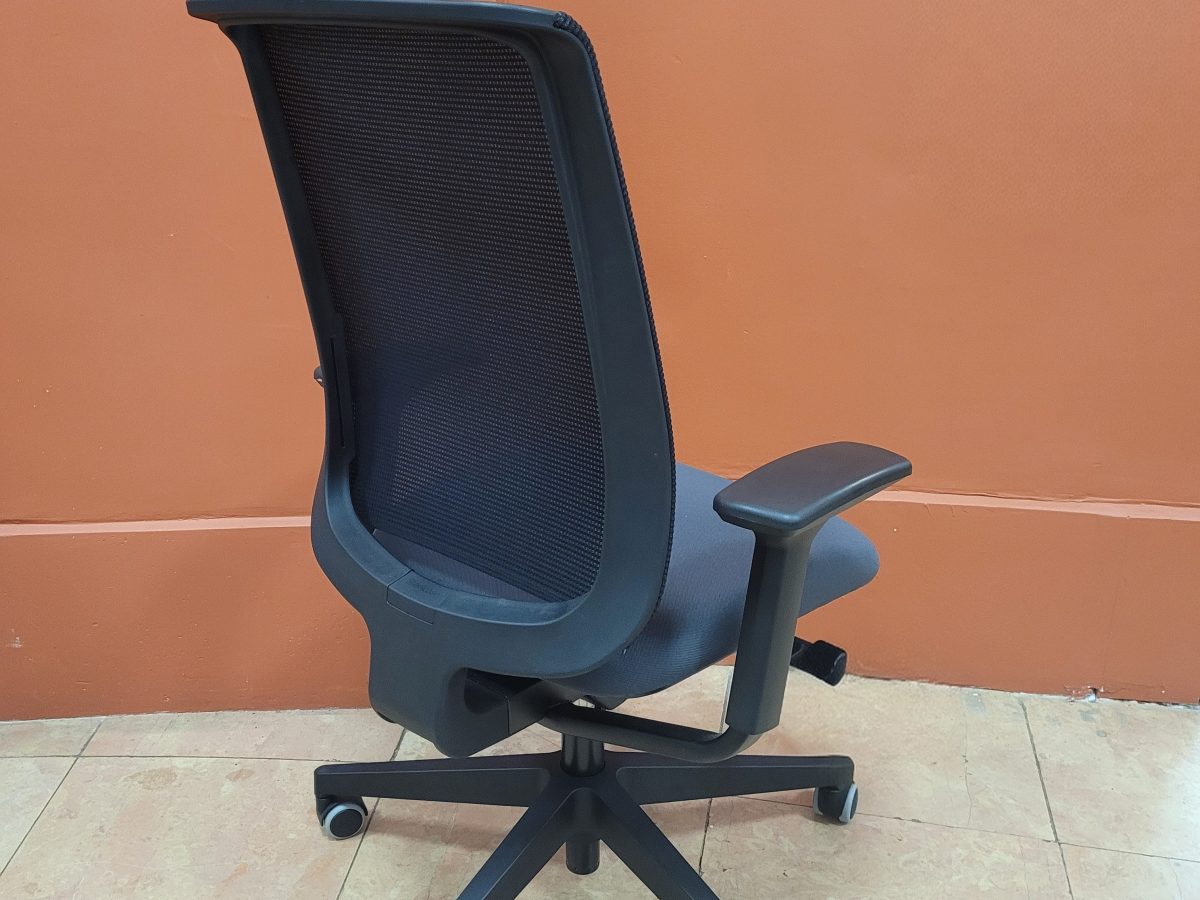 Siège ergonomique Steelcase REPLY AIR noir/gris foncé - OCCASION – Image 4